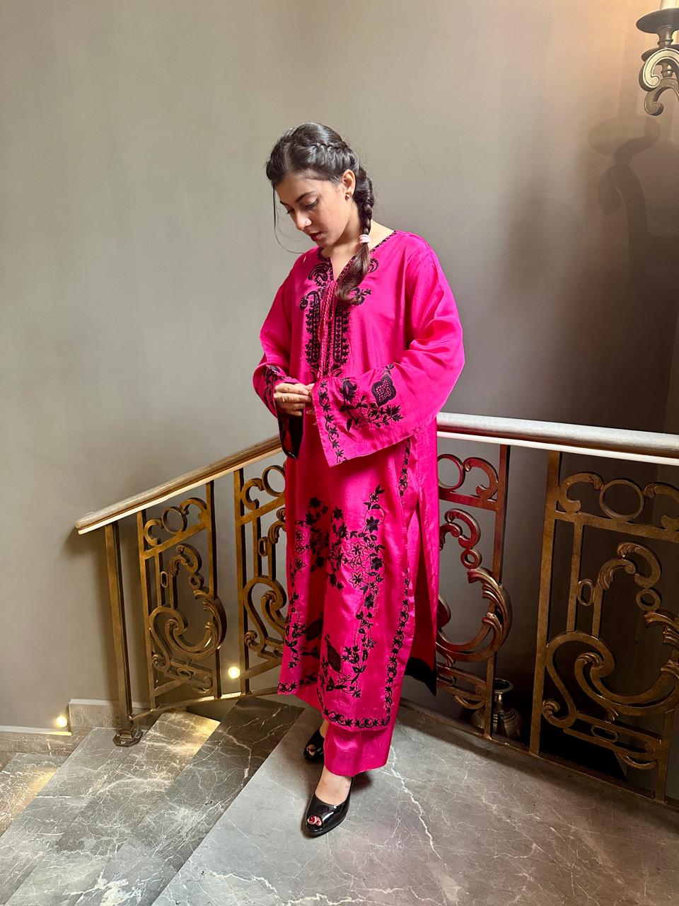 Aura (Hot pink)